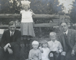 1921-John-kids-Mitchell-L